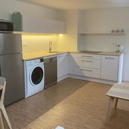 Red Travel Apartment Dvur Kralove nad Labem Luaran gambar
