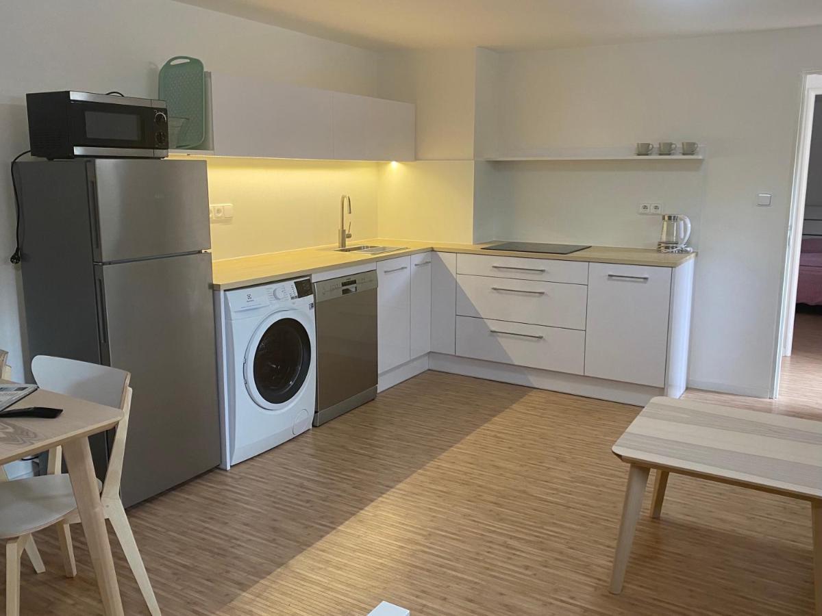 Red Travel Apartment Dvur Kralove nad Labem Luaran gambar