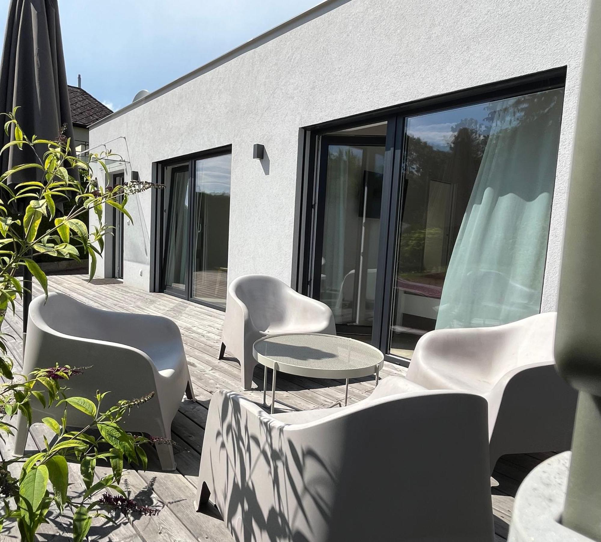 Red Travel Apartment Dvur Kralove nad Labem Luaran gambar