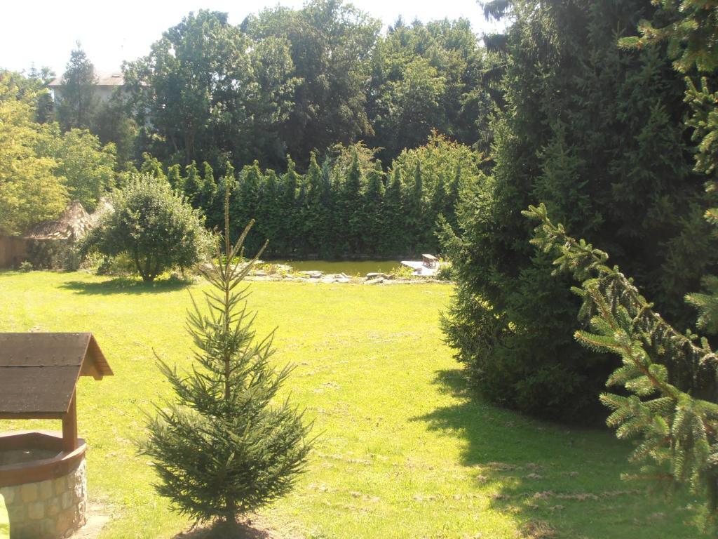 Red Travel Apartment Dvur Kralove nad Labem Luaran gambar